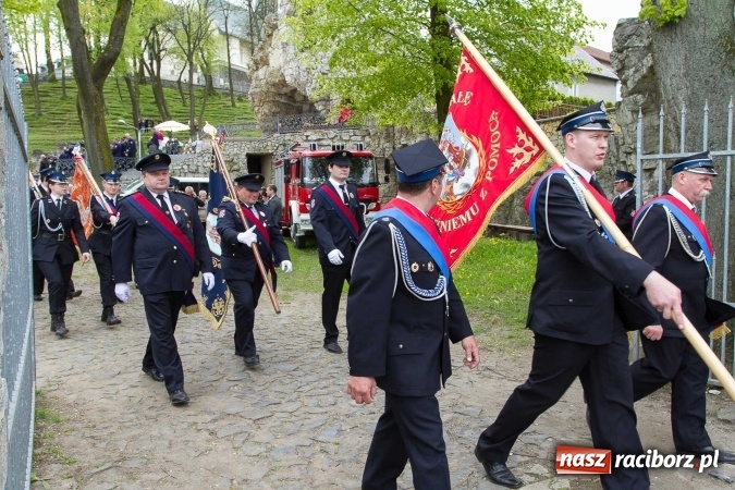 Zdjęcie w galerii na portalu naszraciborz.pl: Strażacy ze Śląska i Opolszczyzny pielgrzymowali do św. Anny  wiadomości z regionu