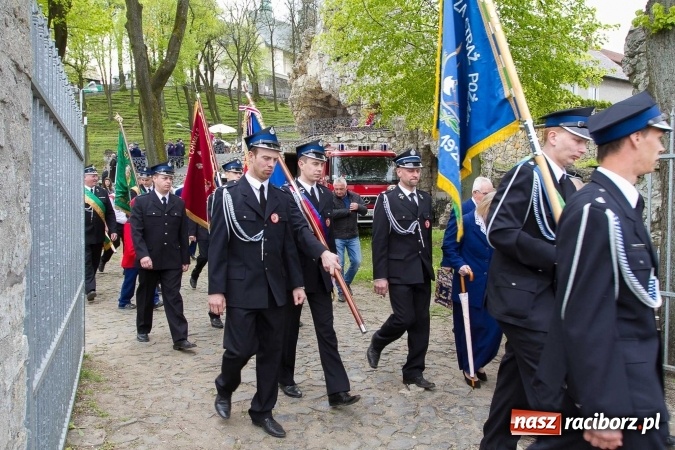 Zdjęcie w galerii na portalu naszraciborz.pl: Strażacy ze Śląska i Opolszczyzny pielgrzymowali do św. Anny  wiadomości z regionu