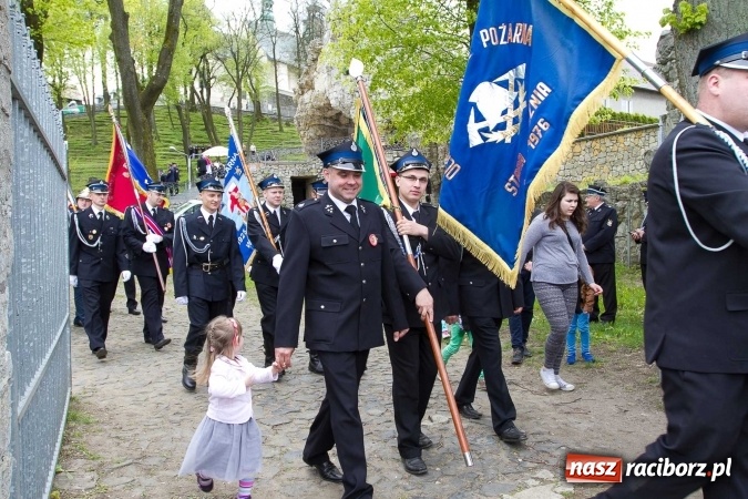 Zdjęcie w galerii na portalu naszraciborz.pl: Strażacy ze Śląska i Opolszczyzny pielgrzymowali do św. Anny  wiadomości z regionu