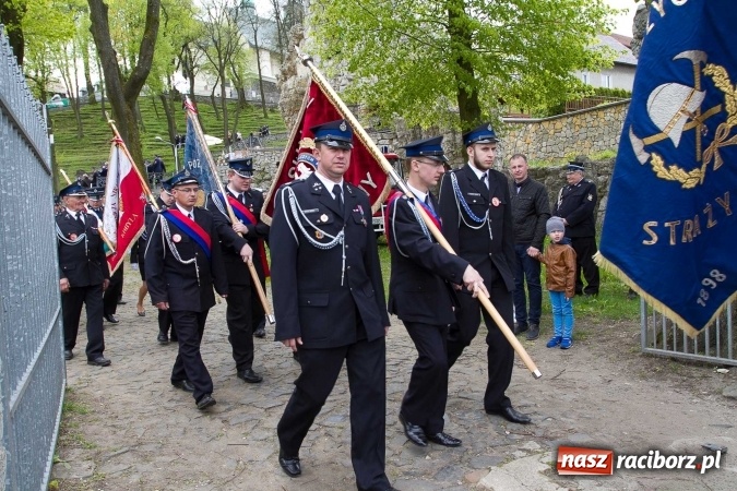 Zdjęcie w galerii na portalu naszraciborz.pl: Strażacy ze Śląska i Opolszczyzny pielgrzymowali do św. Anny  wiadomości z regionu