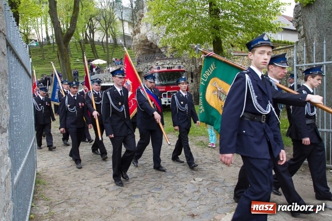 Zdjęcie w galerii na portalu naszraciborz.pl: Strażacy ze Śląska i Opolszczyzny pielgrzymowali do św. Anny  wiadomości z regionu