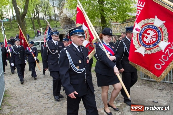 Zdjęcie w galerii na portalu naszraciborz.pl: Strażacy ze Śląska i Opolszczyzny pielgrzymowali do św. Anny  wiadomości z regionu