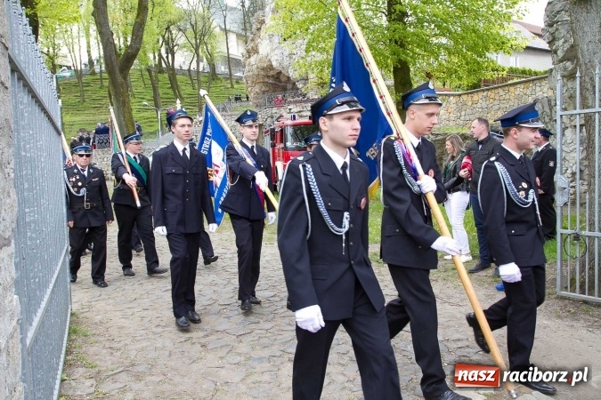 Zdjęcie w galerii na portalu naszraciborz.pl: Strażacy ze Śląska i Opolszczyzny pielgrzymowali do św. Anny  wiadomości z regionu