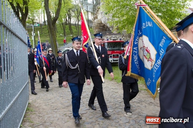 Zdjęcie w galerii na portalu naszraciborz.pl: Strażacy ze Śląska i Opolszczyzny pielgrzymowali do św. Anny  wiadomości z regionu