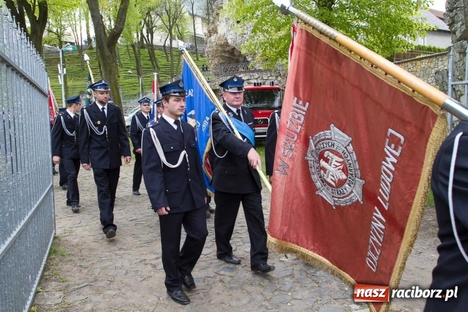 Zdjęcie w galerii na portalu naszraciborz.pl: Strażacy ze Śląska i Opolszczyzny pielgrzymowali do św. Anny  wiadomości z regionu