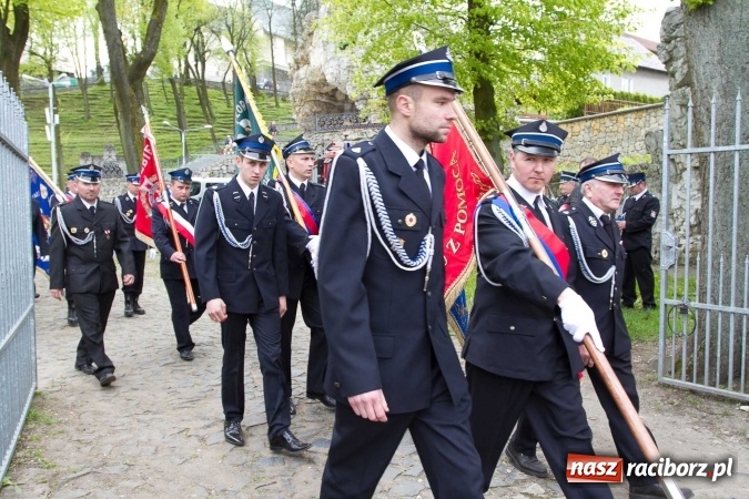 Zdjęcie w galerii na portalu naszraciborz.pl: Strażacy ze Śląska i Opolszczyzny pielgrzymowali do św. Anny  wiadomości z regionu