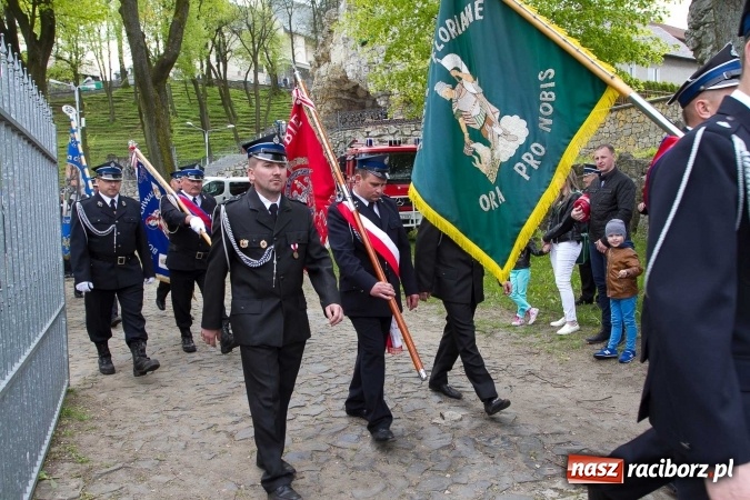 Zdjęcie w galerii na portalu naszraciborz.pl: Strażacy ze Śląska i Opolszczyzny pielgrzymowali do św. Anny  wiadomości z regionu