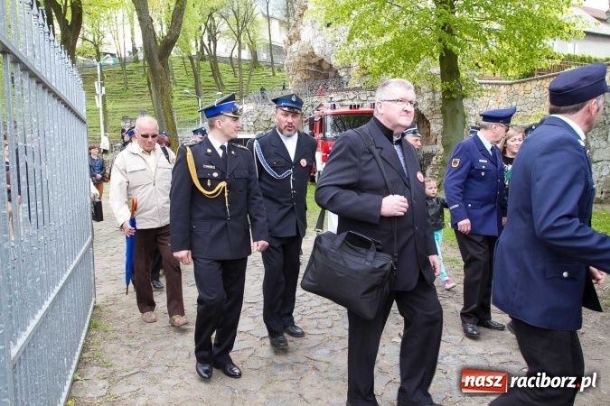 Zdjęcie w galerii na portalu naszraciborz.pl: Strażacy ze Śląska i Opolszczyzny pielgrzymowali do św. Anny  wiadomości z regionu