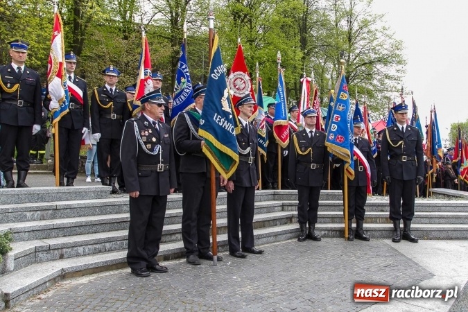 Zdjęcie w galerii na portalu naszraciborz.pl: Strażacy ze Śląska i Opolszczyzny pielgrzymowali do św. Anny  wiadomości z regionu