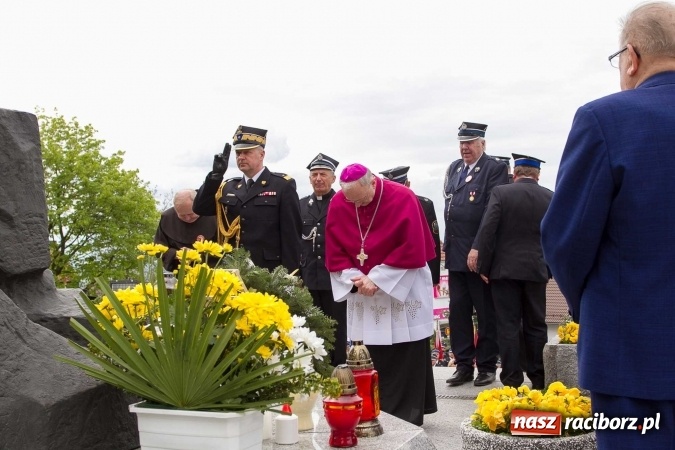 Zdjęcie w galerii na portalu naszraciborz.pl: Strażacy ze Śląska i Opolszczyzny pielgrzymowali do św. Anny  wiadomości z regionu