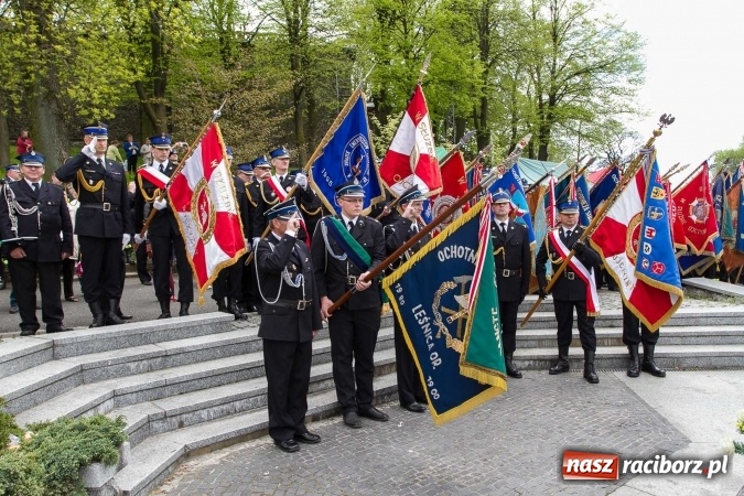 Zdjęcie w galerii na portalu naszraciborz.pl: Strażacy ze Śląska i Opolszczyzny pielgrzymowali do św. Anny  wiadomości z regionu
