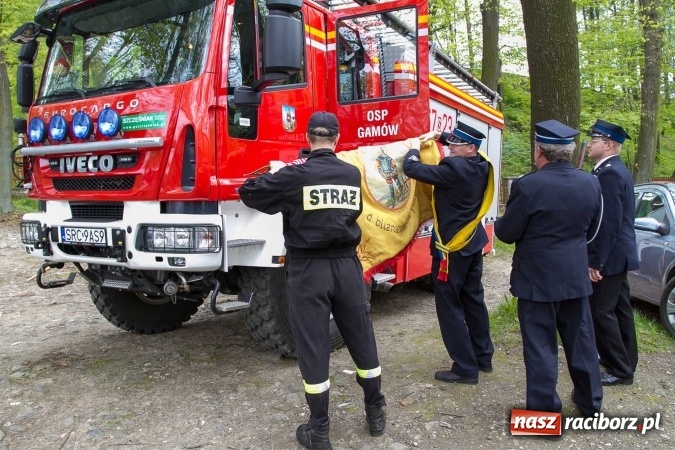 Zdjęcie w galerii na portalu naszraciborz.pl: Strażacy ze Śląska i Opolszczyzny pielgrzymowali do św. Anny  wiadomości z regionu