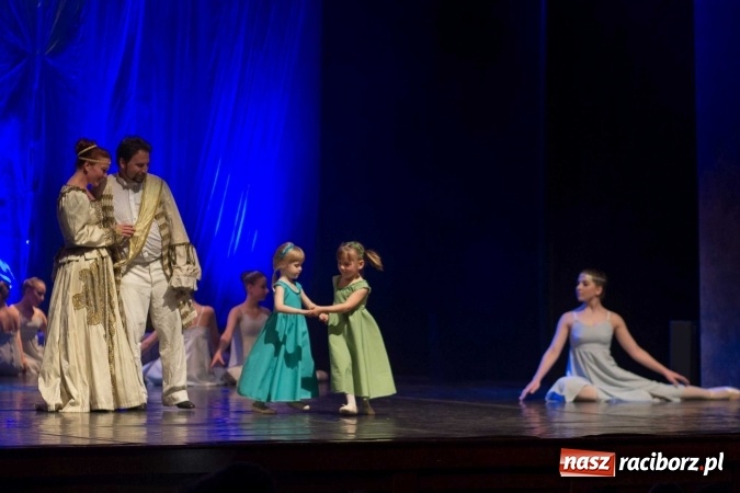 Zdjęcie w galerii na portalu naszraciborz.pl: Kraina lodu - Czesi zachwycili w RCK widowiskiem baletowym wiadomości z regionu