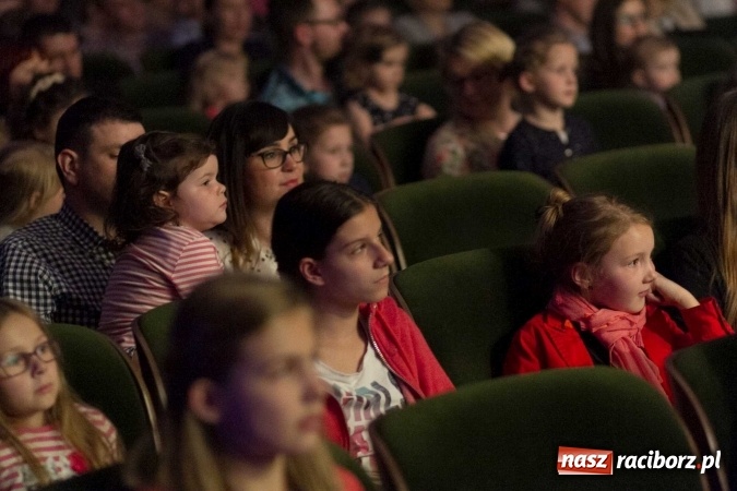 Zdjęcie w galerii na portalu naszraciborz.pl: Kraina lodu - Czesi zachwycili w RCK widowiskiem baletowym wiadomości z regionu