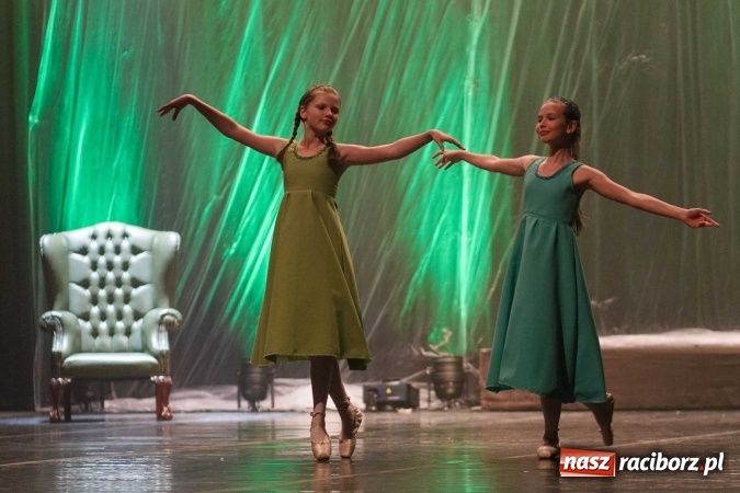 Zdjęcie w galerii na portalu naszraciborz.pl: Kraina lodu - Czesi zachwycili w RCK widowiskiem baletowym wiadomości z regionu