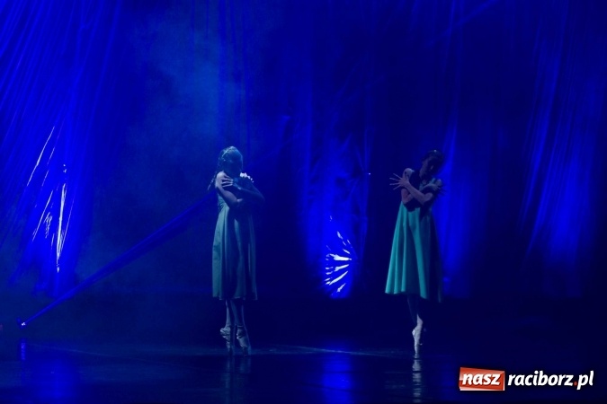 Zdjęcie w galerii na portalu naszraciborz.pl: Kraina lodu - Czesi zachwycili w RCK widowiskiem baletowym wiadomości z regionu
