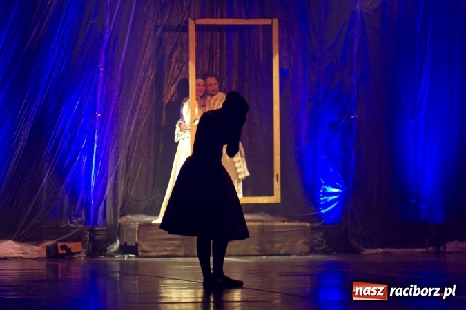 Zdjęcie w galerii na portalu naszraciborz.pl: Kraina lodu - Czesi zachwycili w RCK widowiskiem baletowym wiadomości z regionu