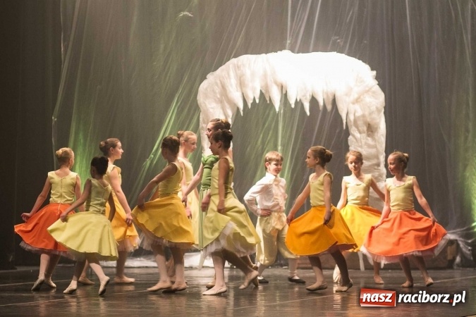Zdjęcie w galerii na portalu naszraciborz.pl: Kraina lodu - Czesi zachwycili w RCK widowiskiem baletowym wiadomości z regionu