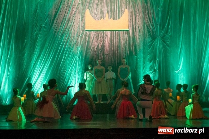 Zdjęcie w galerii na portalu naszraciborz.pl: Kraina lodu - Czesi zachwycili w RCK widowiskiem baletowym wiadomości z regionu