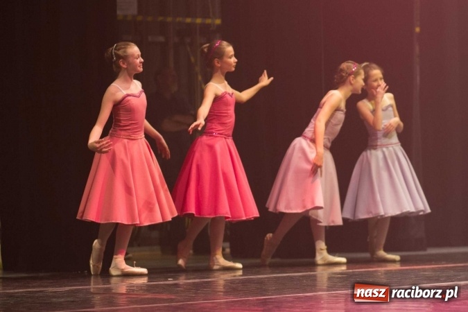 Zdjęcie w galerii na portalu naszraciborz.pl: Kraina lodu - Czesi zachwycili w RCK widowiskiem baletowym wiadomości z regionu