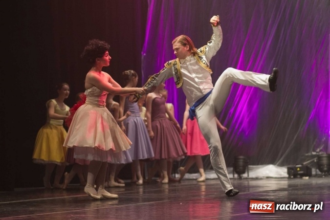 Zdjęcie w galerii na portalu naszraciborz.pl: Kraina lodu - Czesi zachwycili w RCK widowiskiem baletowym wiadomości z regionu