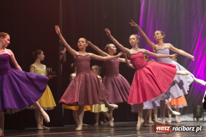 Zdjęcie w galerii na portalu naszraciborz.pl: Kraina lodu - Czesi zachwycili w RCK widowiskiem baletowym wiadomości z regionu