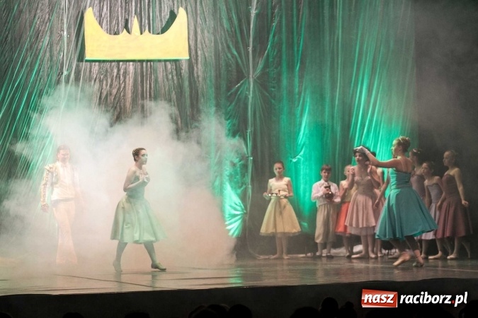 Zdjęcie w galerii na portalu naszraciborz.pl: Kraina lodu - Czesi zachwycili w RCK widowiskiem baletowym wiadomości z regionu