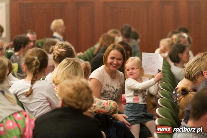 Zdjęcie w galerii na portalu naszraciborz.pl: Kraina lodu - Czesi zachwycili w RCK widowiskiem baletowym wiadomości z regionu