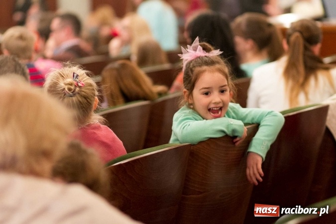 Zdjęcie w galerii na portalu naszraciborz.pl: Kraina lodu - Czesi zachwycili w RCK widowiskiem baletowym wiadomości z regionu