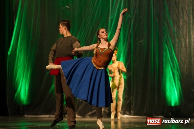 Zdjęcie w galerii na portalu naszraciborz.pl: Kraina lodu - Czesi zachwycili w RCK widowiskiem baletowym wiadomości z regionu