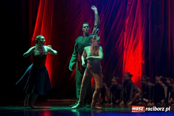 Zdjęcie w galerii na portalu naszraciborz.pl: Kraina lodu - Czesi zachwycili w RCK widowiskiem baletowym wiadomości z regionu