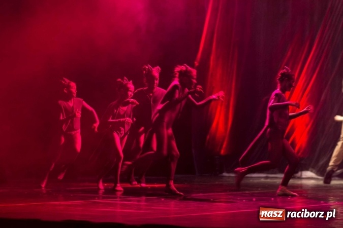Zdjęcie w galerii na portalu naszraciborz.pl: Kraina lodu - Czesi zachwycili w RCK widowiskiem baletowym wiadomości z regionu