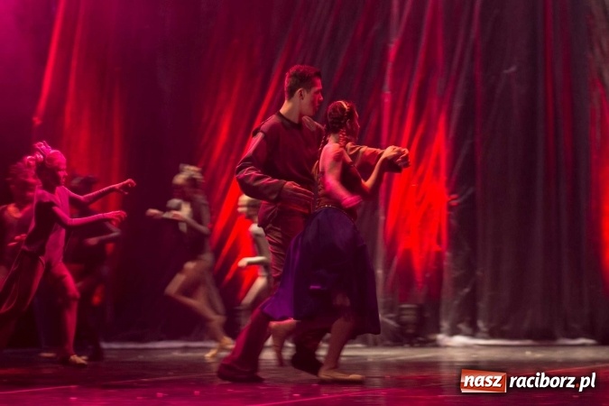 Zdjęcie w galerii na portalu naszraciborz.pl: Kraina lodu - Czesi zachwycili w RCK widowiskiem baletowym wiadomości z regionu