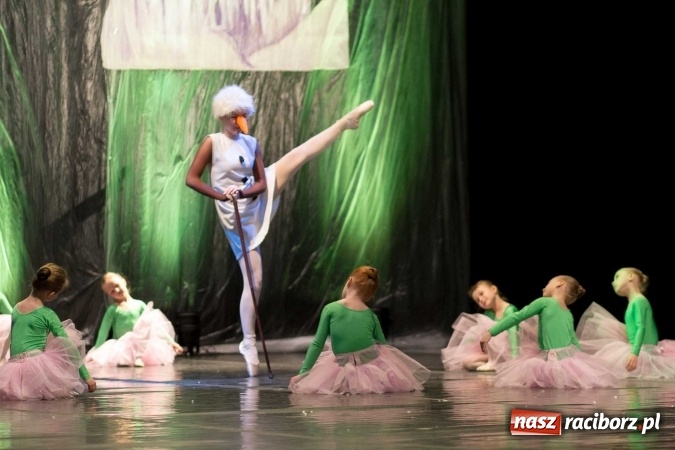Zdjęcie w galerii na portalu naszraciborz.pl: Kraina lodu - Czesi zachwycili w RCK widowiskiem baletowym wiadomości z regionu