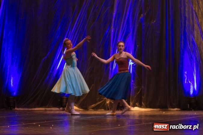 Zdjęcie w galerii na portalu naszraciborz.pl: Kraina lodu - Czesi zachwycili w RCK widowiskiem baletowym wiadomości z regionu