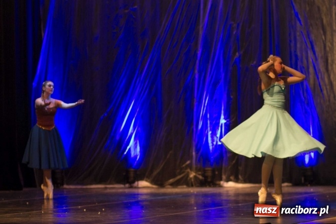 Zdjęcie w galerii na portalu naszraciborz.pl: Kraina lodu - Czesi zachwycili w RCK widowiskiem baletowym wiadomości z regionu