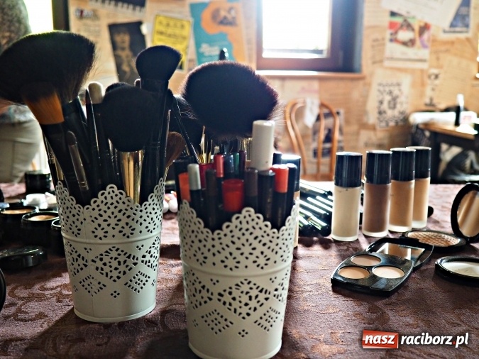 Zdjęcie w galerii na portalu naszraciborz.pl: Glam Show Cafe na Końcu Świata wiadomości z regionu