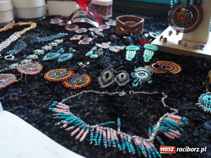 Zdjęcie w galerii na portalu naszraciborz.pl: Glam Show Cafe na Końcu Świata wiadomości z regionu