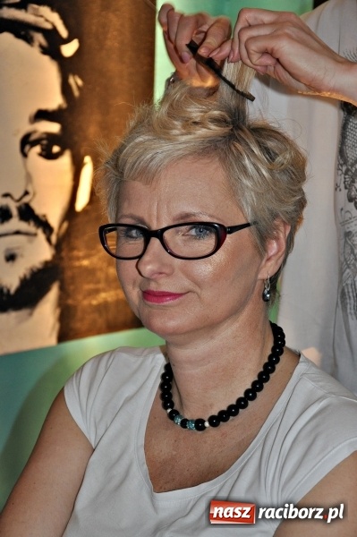 Zdjęcie w galerii na portalu naszraciborz.pl: Glam Show Cafe na Końcu Świata wiadomości z regionu