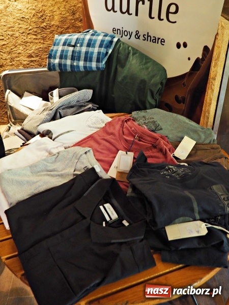 Zdjęcie w galerii na portalu naszraciborz.pl: Glam Show Cafe na Końcu Świata wiadomości z regionu