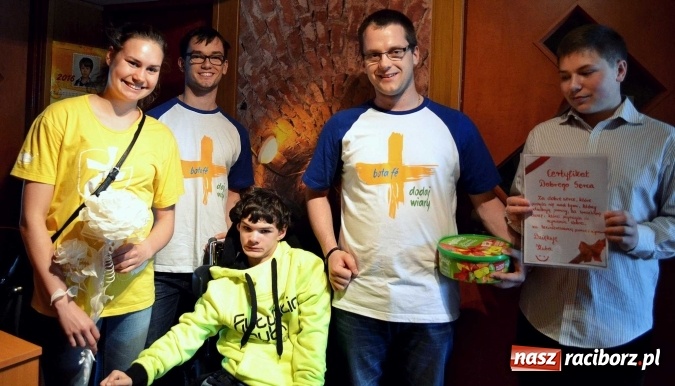 Zdjęcie w galerii na portalu naszraciborz.pl: Młodzi Misjonarze Miłosierdzia z Raciborza wiadomości z regionu