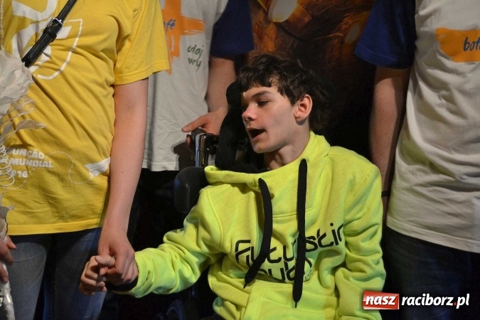 Zdjęcie w galerii na portalu naszraciborz.pl: Młodzi Misjonarze Miłosierdzia z Raciborza wiadomości z regionu