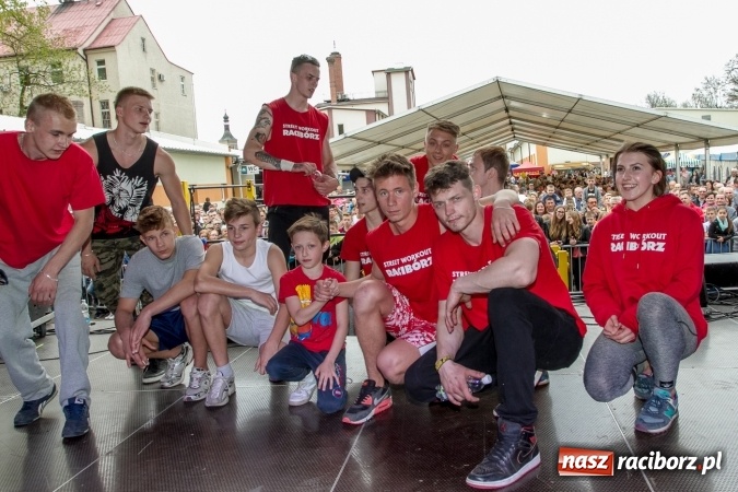 Zdjęcie w galerii na portalu naszraciborz.pl: Grupa Street Workout Racibórz zachwyciła podczas Eko-targów wiadomości z regionu