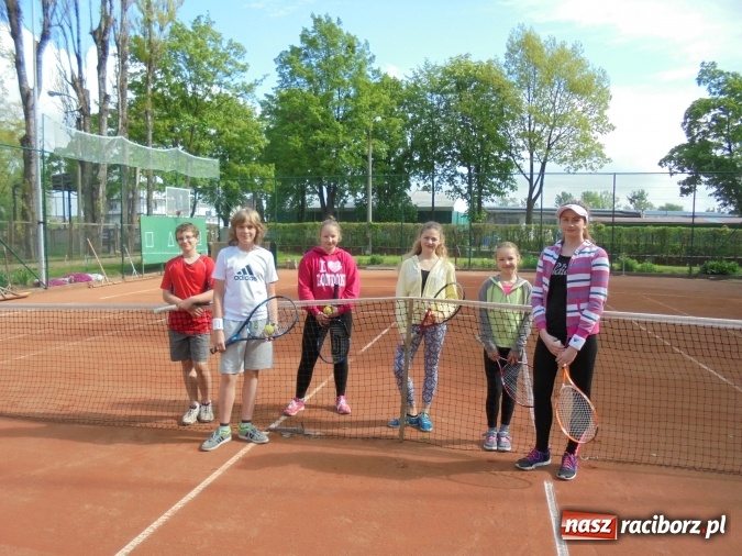 Zdjęcie w galerii na portalu naszraciborz.pl: Młodzież do 15 lat rozegrała turniej tenisowy na korcie Rafako wiadomości z regionu
