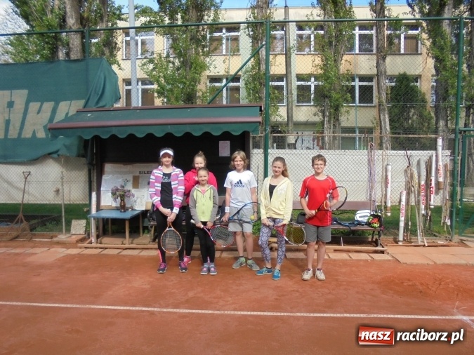 Zdjęcie w galerii na portalu naszraciborz.pl: Młodzież do 15 lat rozegrała turniej tenisowy na korcie Rafako wiadomości z regionu