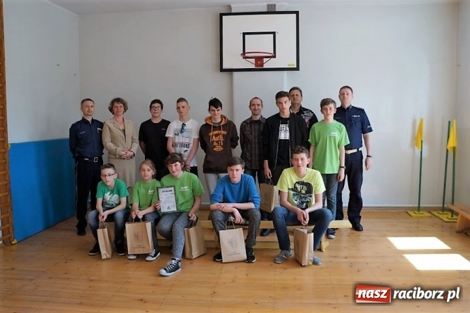 Zdjęcie w galerii na portalu naszraciborz.pl: Raciborscy policjanci i nauczyciele z Budzisk zorganizowali Turniej Bezpieczeństwa w Ruchu Drogowym wiadomości z regionu