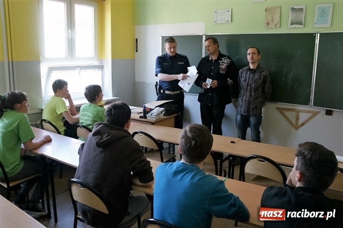 Zdjęcie w galerii na portalu naszraciborz.pl: Raciborscy policjanci i nauczyciele z Budzisk zorganizowali Turniej Bezpieczeństwa w Ruchu Drogowym wiadomości z regionu