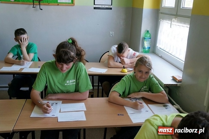 Zdjęcie w galerii na portalu naszraciborz.pl: Raciborscy policjanci i nauczyciele z Budzisk zorganizowali Turniej Bezpieczeństwa w Ruchu Drogowym wiadomości z regionu