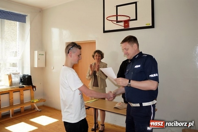 Zdjęcie w galerii na portalu naszraciborz.pl: Raciborscy policjanci i nauczyciele z Budzisk zorganizowali Turniej Bezpieczeństwa w Ruchu Drogowym wiadomości z regionu