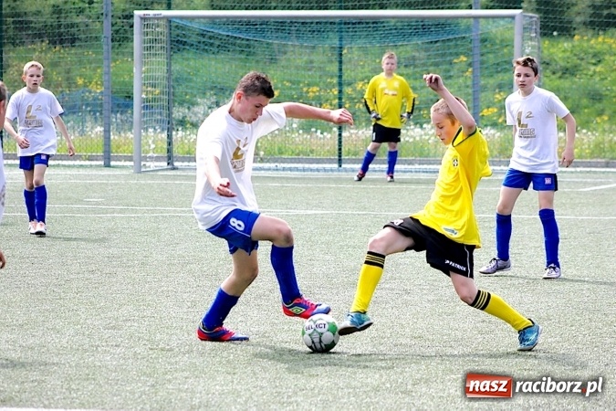Zdjęcie w galerii na portalu naszraciborz.pl: Na orliku w Krzanowicach walczyli o awans do etapu powiatowego wiadomości z regionu